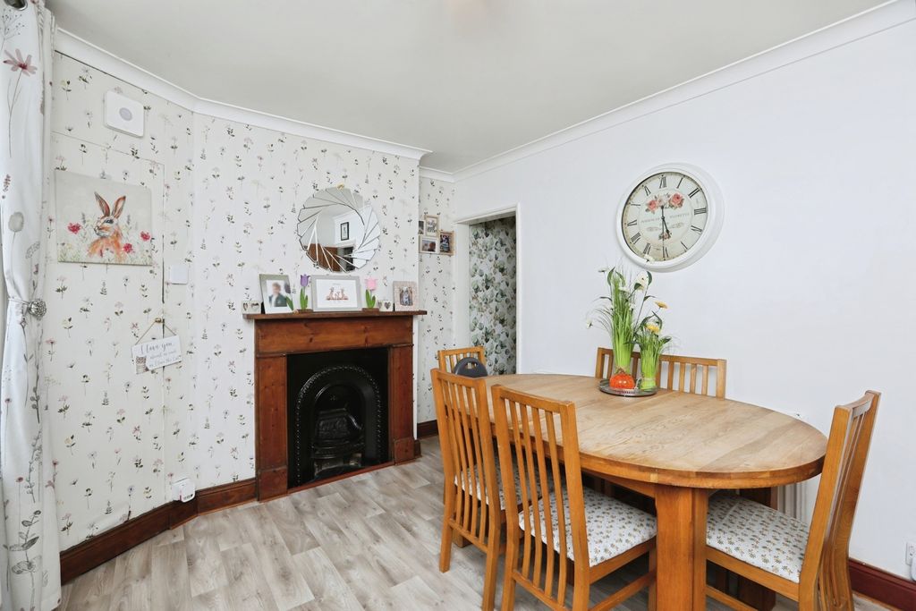 Property photo 2 of 15 Pbox-Img.Jpg