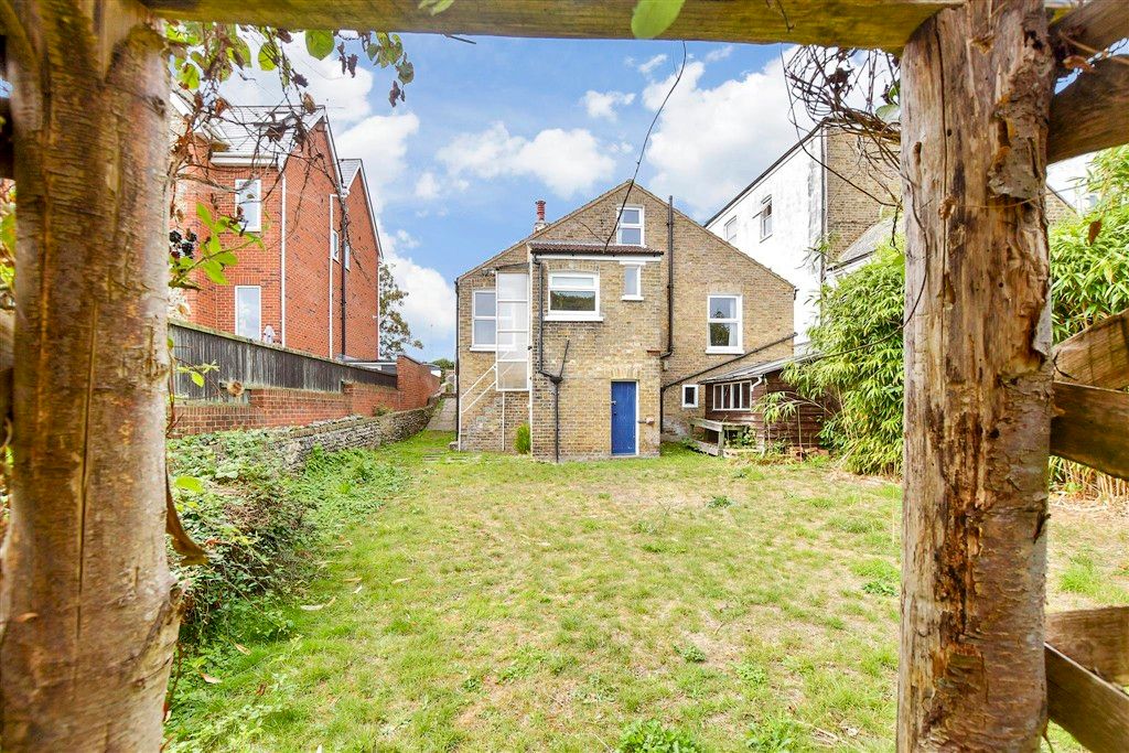 Property photo 3 of 12 External Lifestyle Photograph