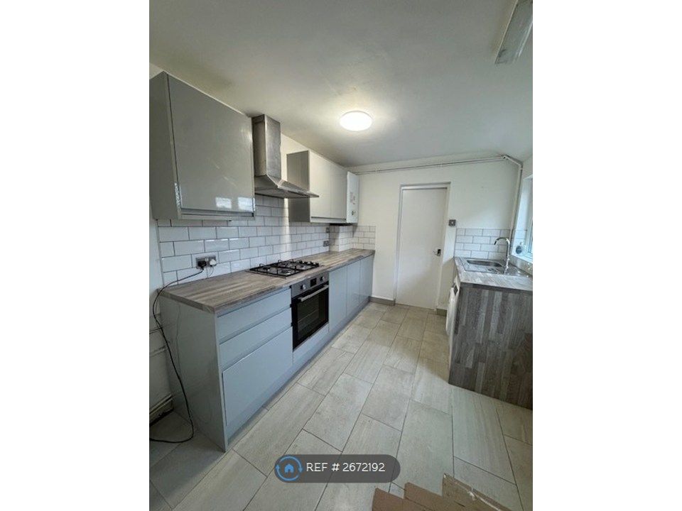 Property photo 1 of 12 Kitchen