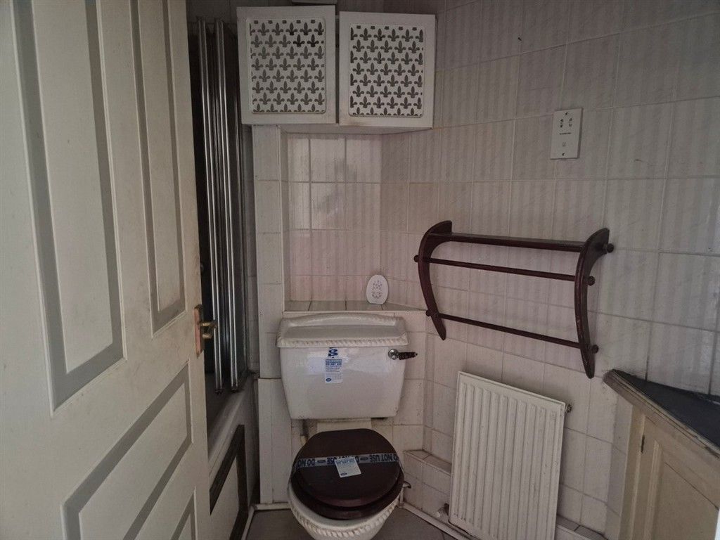 Property photo 3 of 4