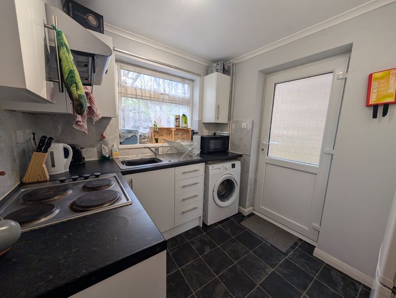 Property photo 2 of 9 Photo 9