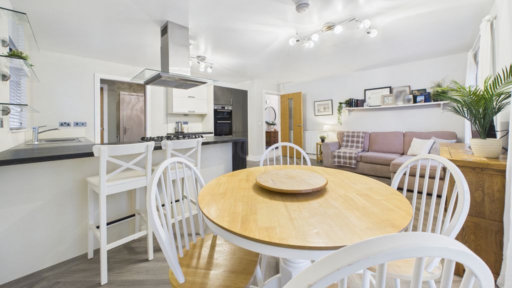 Property photo 3 of 30 Photo 13