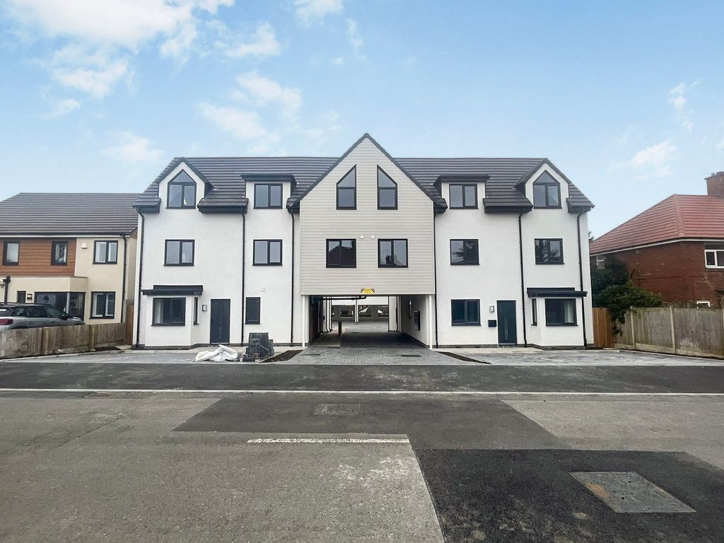 Property photo 1 of 6 Photo 9