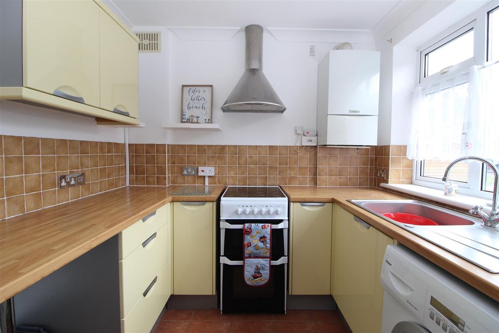 Property photo 2 of 12 Img_6175.Jpg