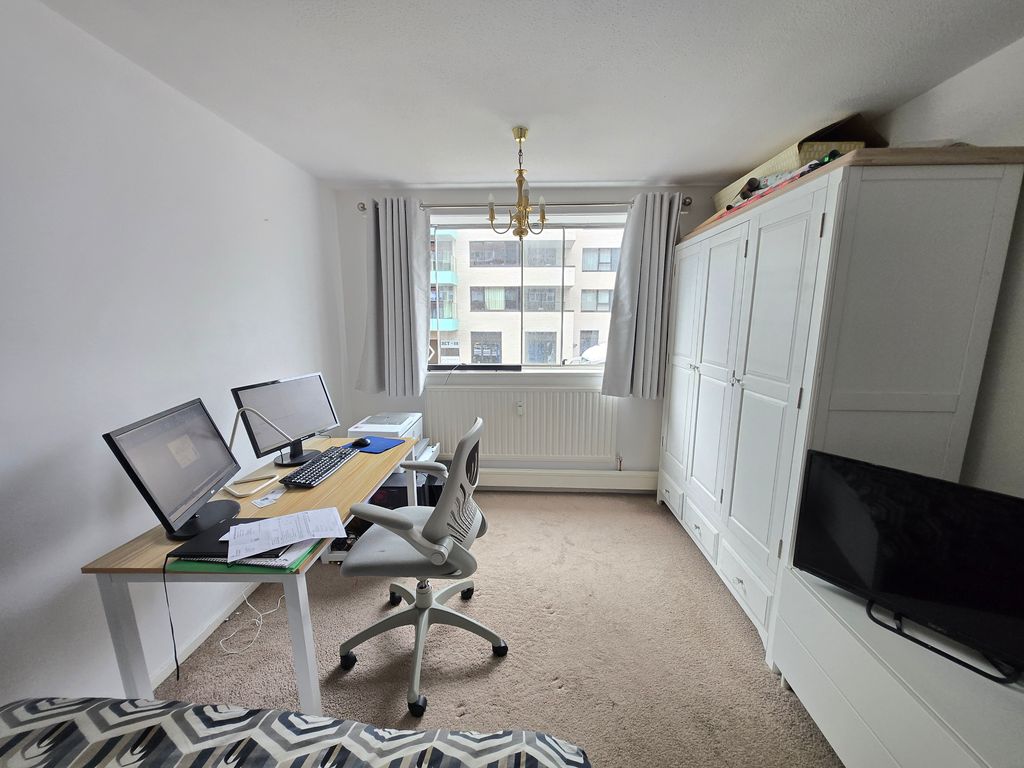 Property photo 3 of 7