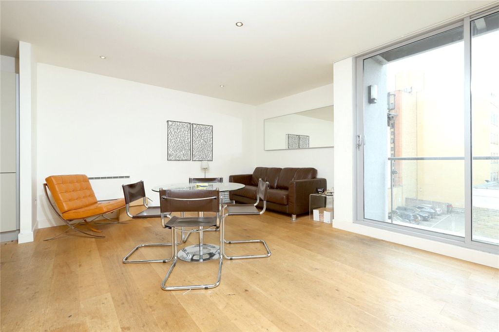 Property photo 3 of 8 Reception Room