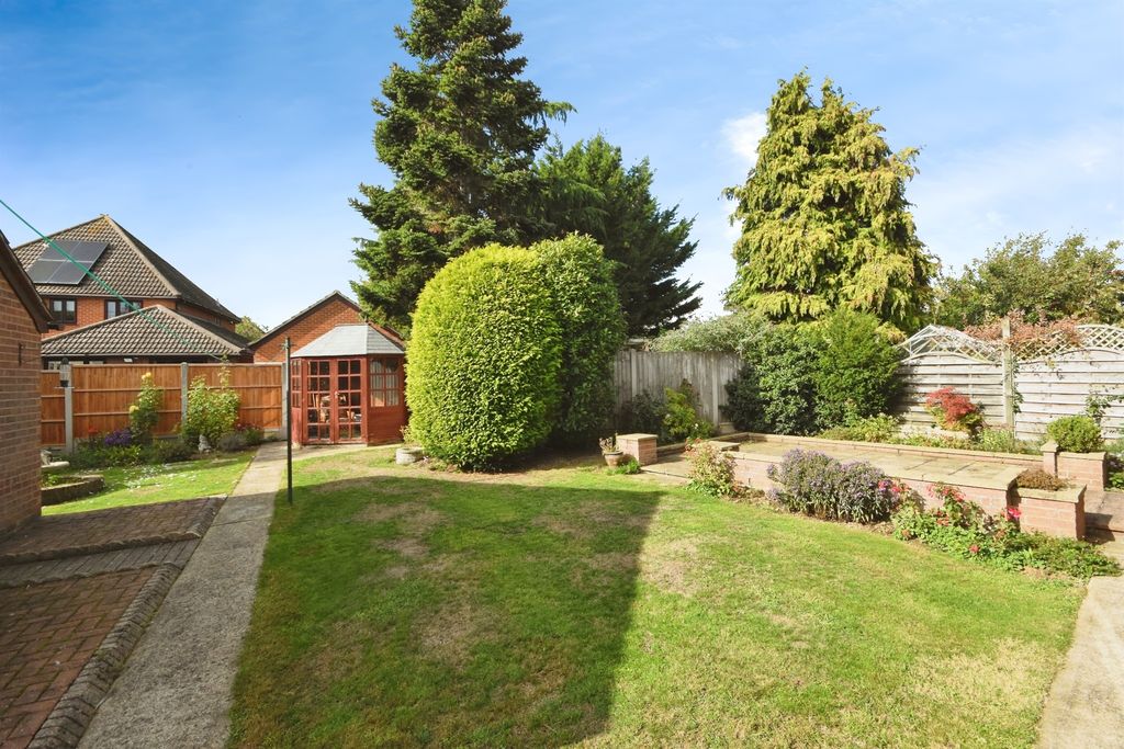 Property photo 3 of 28