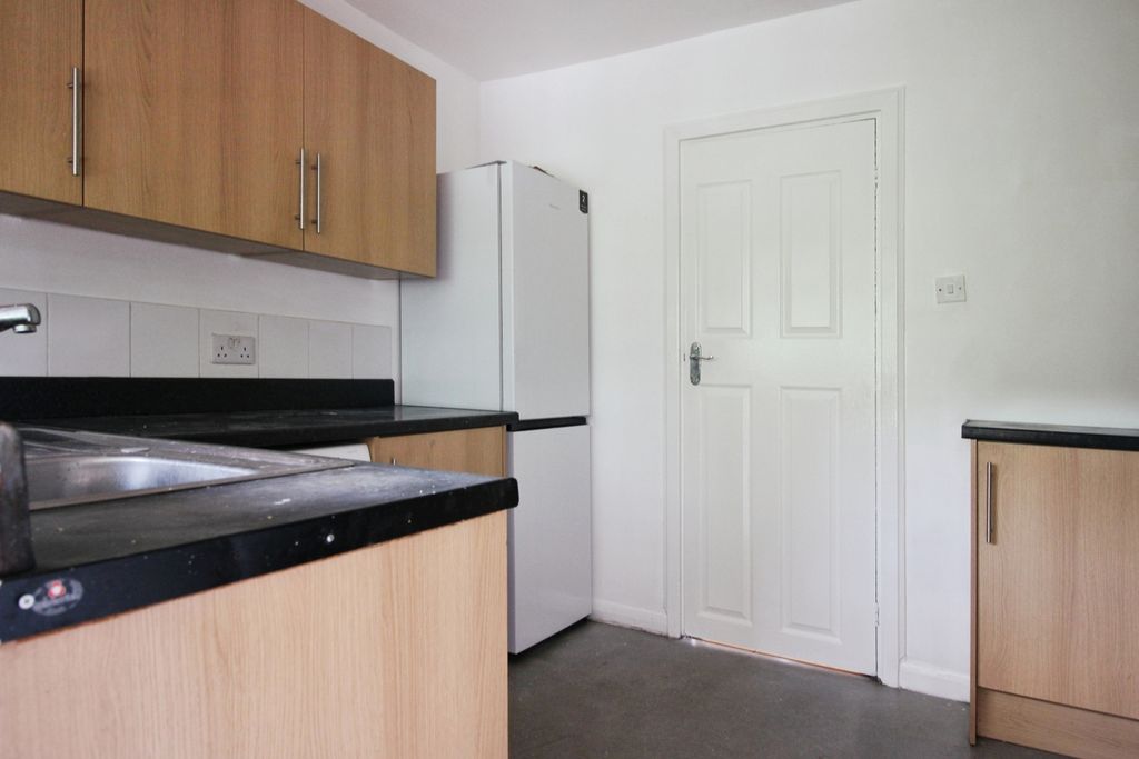 Property photo 3 of 15 Pbox-Img.Jpg