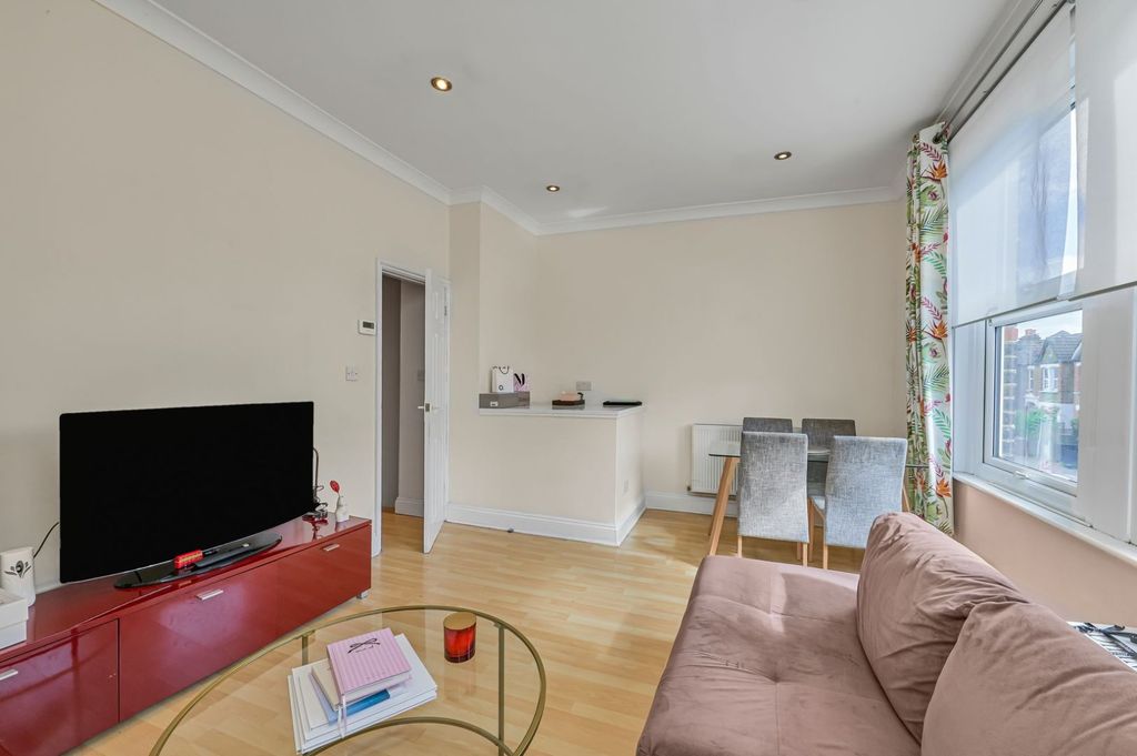 Property photo 3 of 14 Picture No. 14