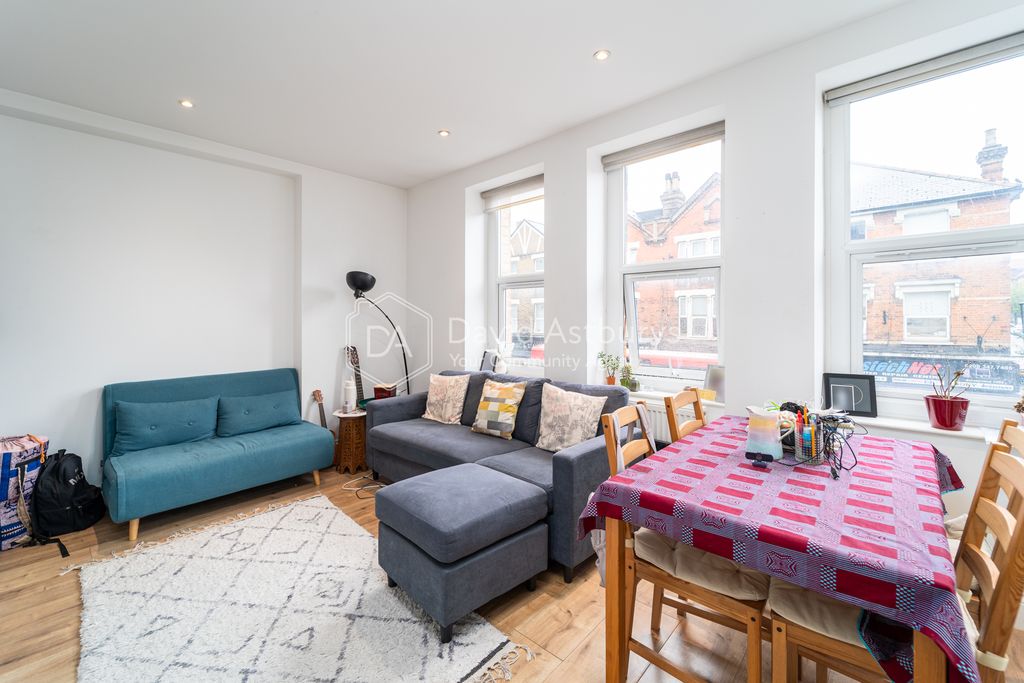 Property photo 2 of 8 Ndb07324-Edit