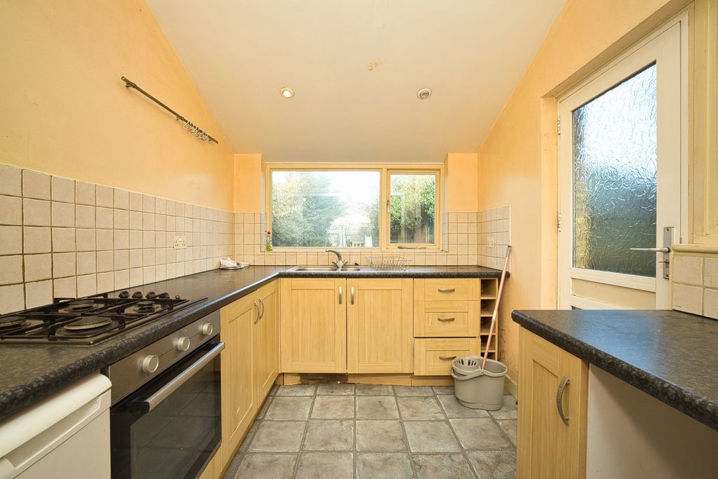 Property photo 3 of 17 Picture 3