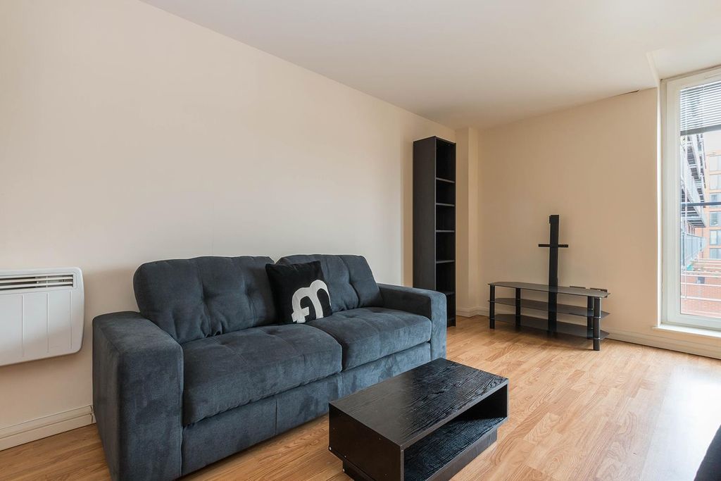 Property photo 1 of 8 Living Space