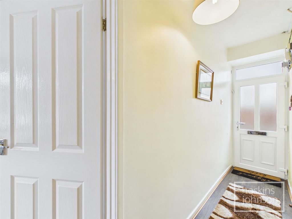 Property photo 2 of 20 Entrance Hallway