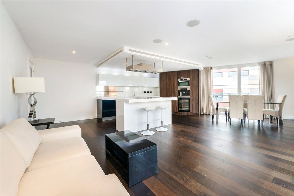 Property photo 3 of 17 Picture No. 08