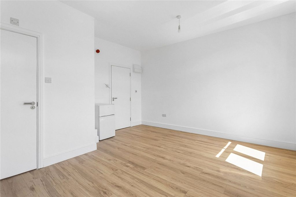 Property photo 2 of 6 Picture No. 06