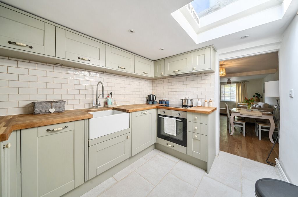 Property photo 3 of 24 1449487-12-69F0E8...