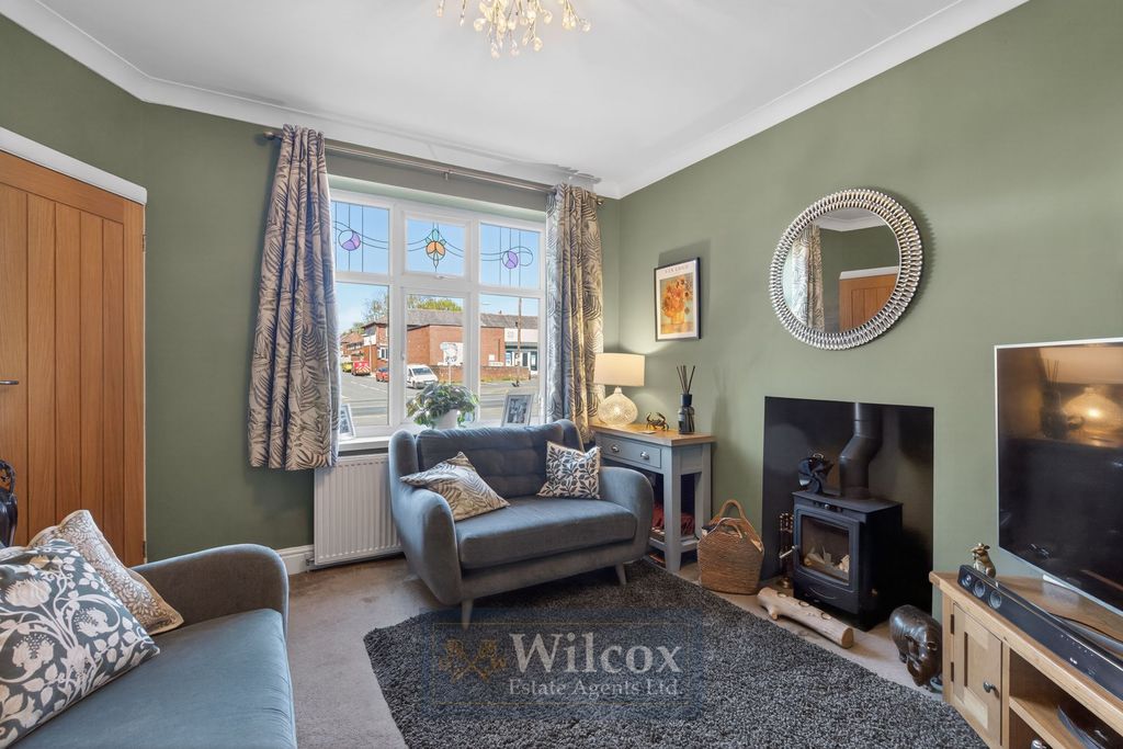 Property photo 2 of 32