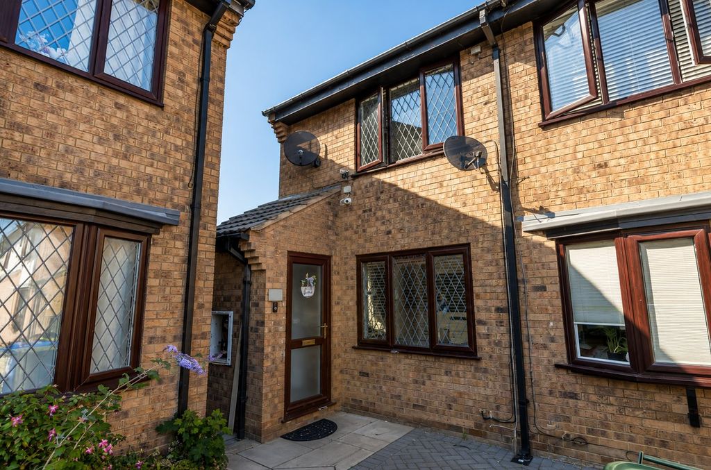 Property photo 1 of 10