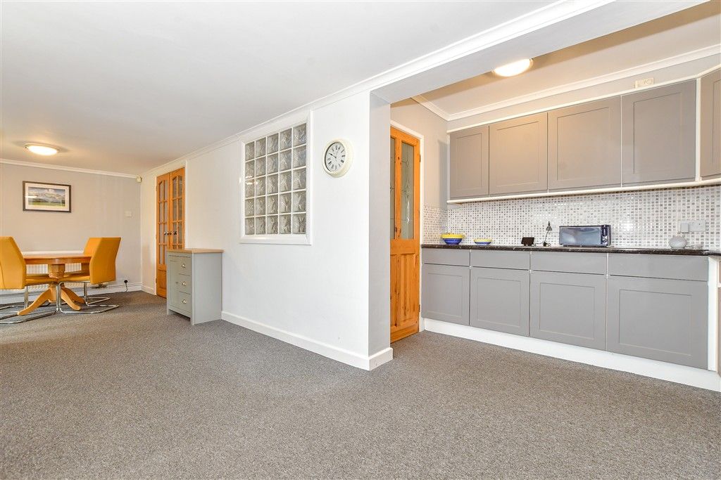 Property photo 3 of 15 Internal Feature
