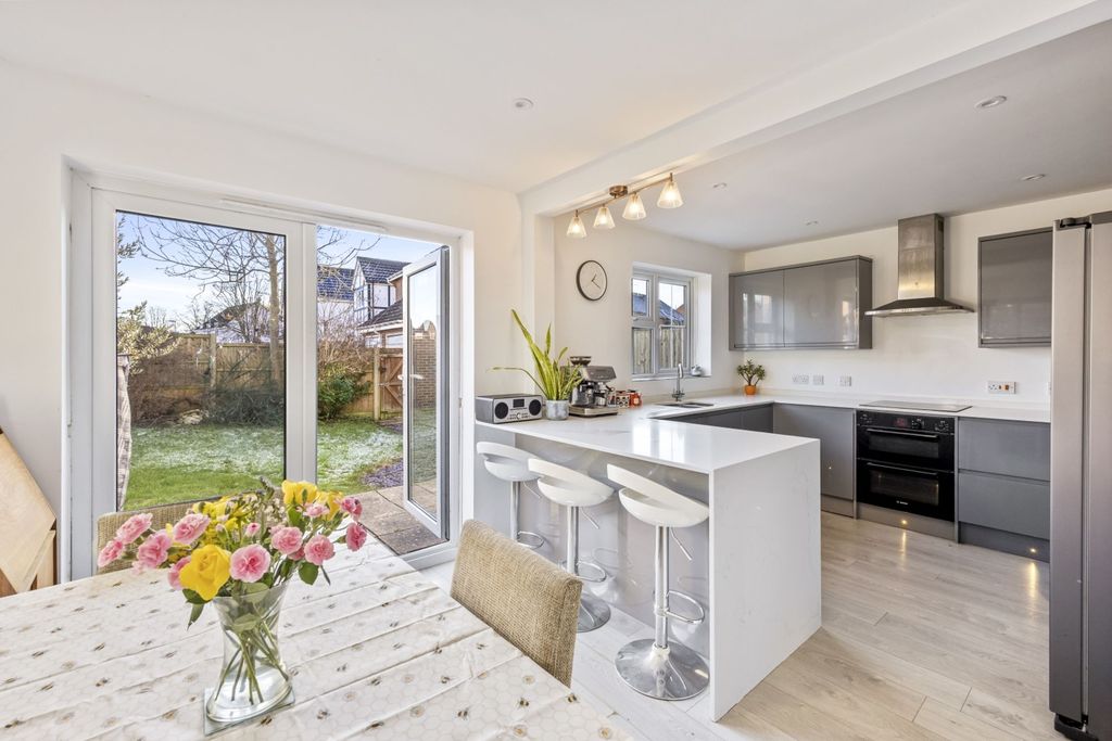 Property photo 2 of 16 Kitchen/Diner