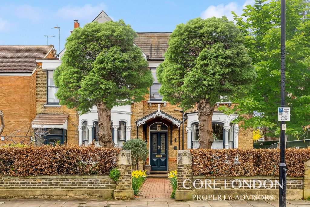 Property photo 1 of 16