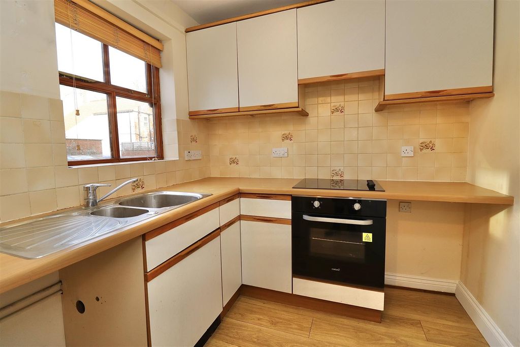 Property photo 2 of 9