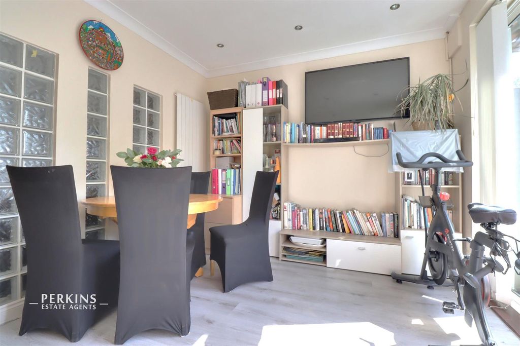 Property photo 3 of 13 Dining.Jpg
