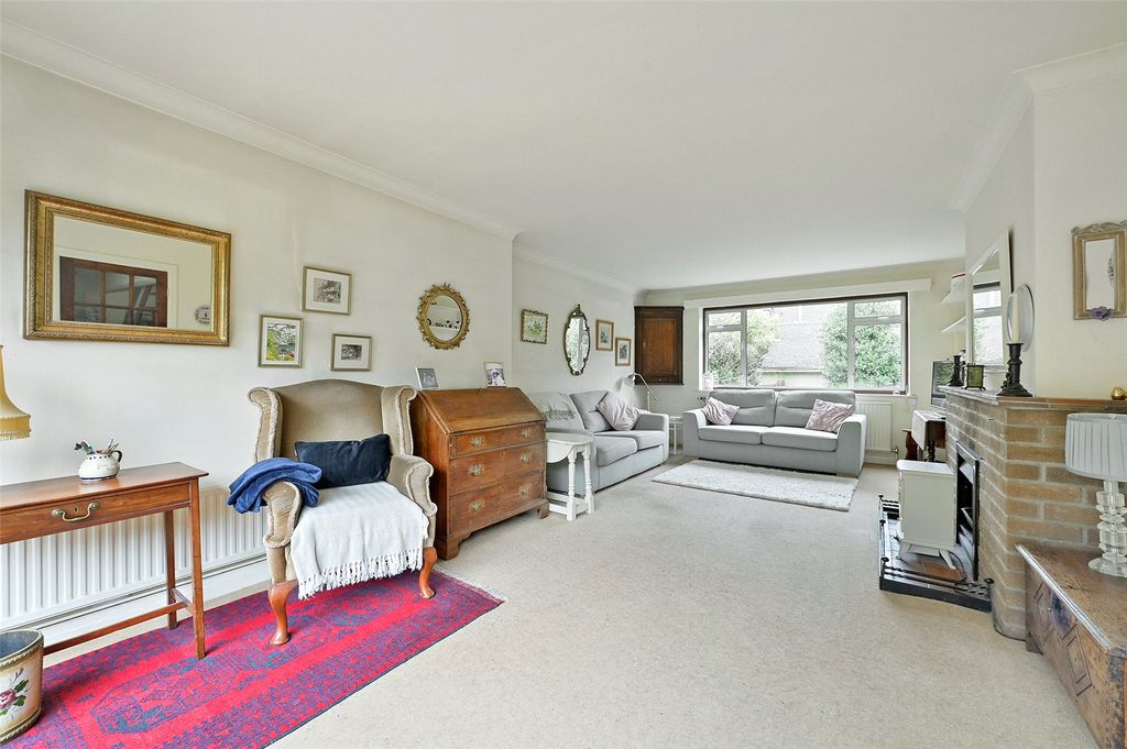 Property photo 3 of 15 Sitting Room