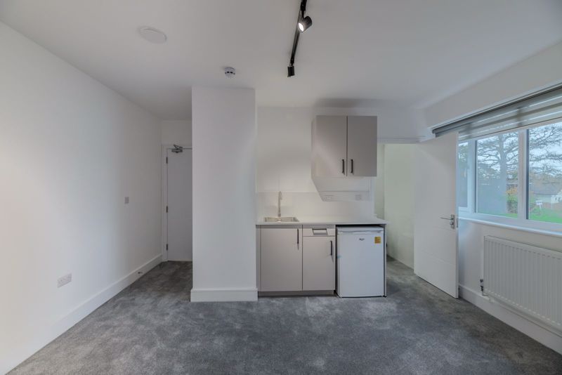 Property photo 3 of 10 Photo 2