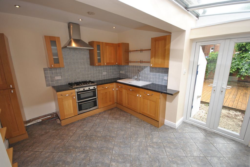 Property photo 2 of 8 Photo 02