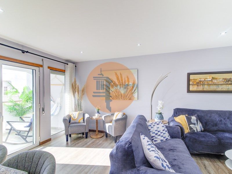 Property photo 1 of 37