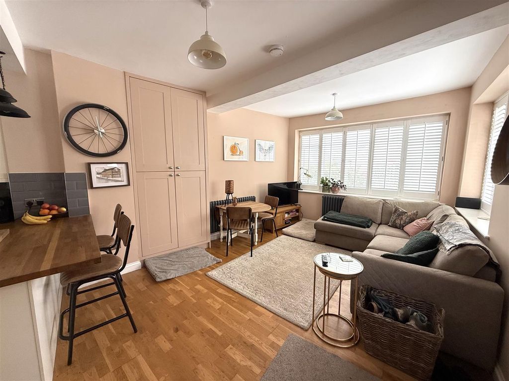 Property photo 3 of 22 Old Post Office 21.Jpg