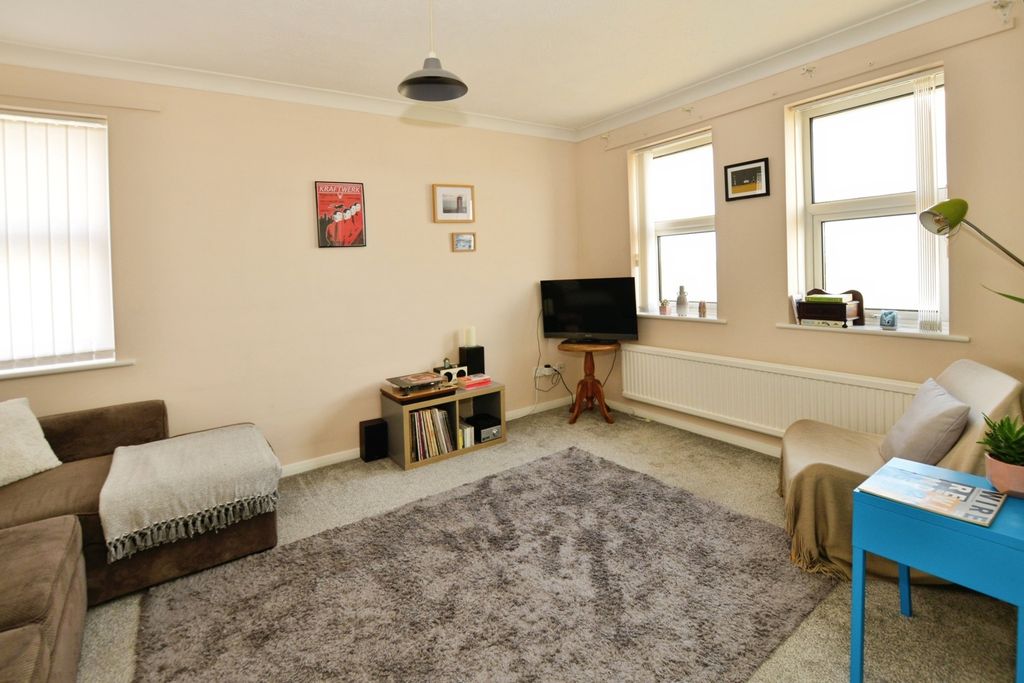 Property photo 3 of 13 Photo