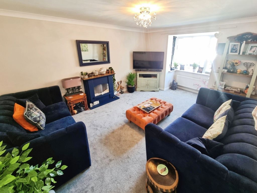 Property photo 2 of 21 Pbox-Img.Jpg