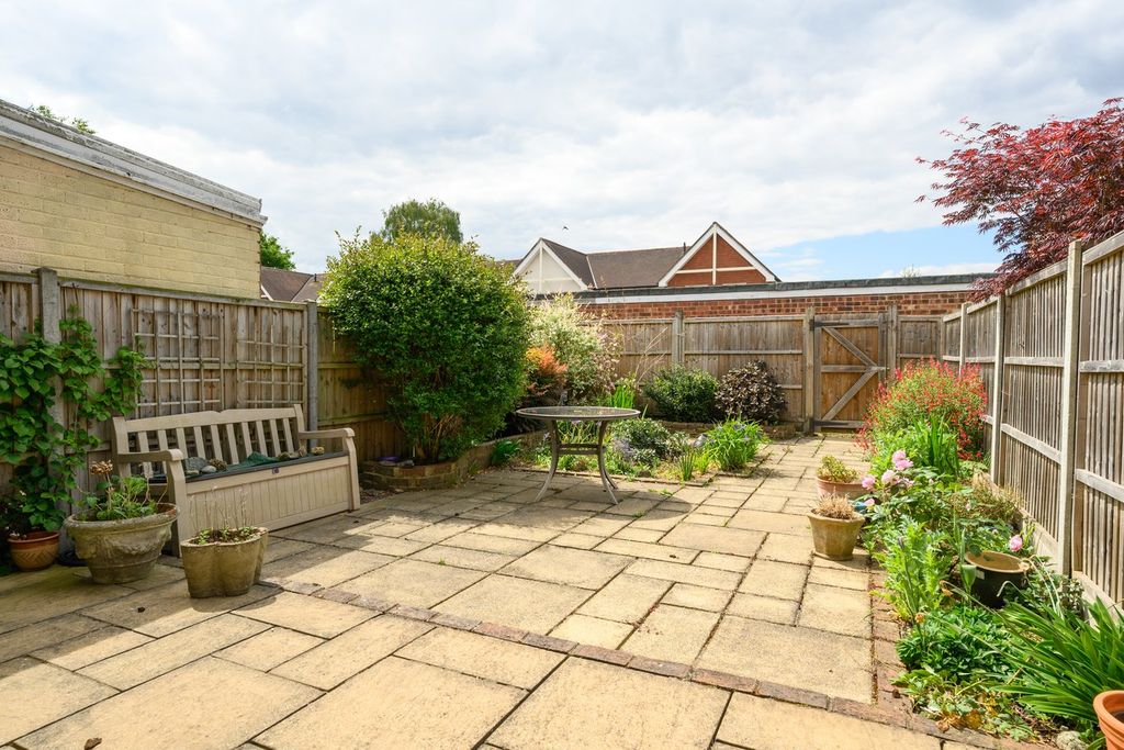Property photo 2 of 10