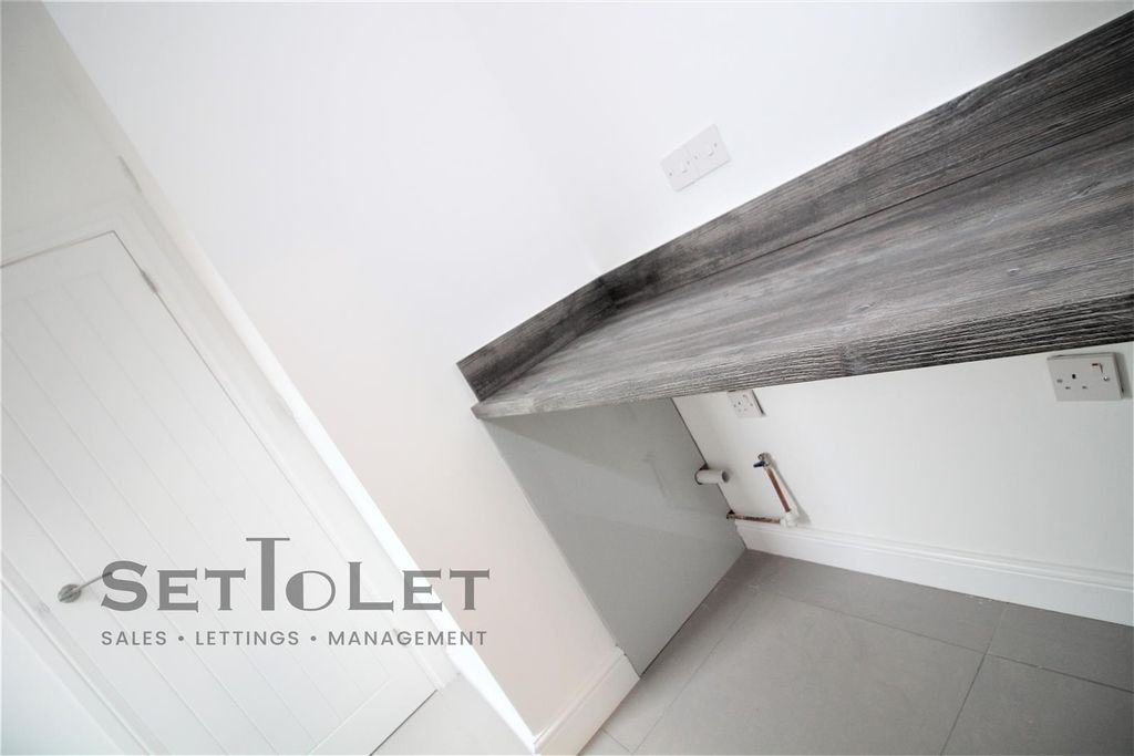 Property photo 3 of 13 Img_1435.Jpg