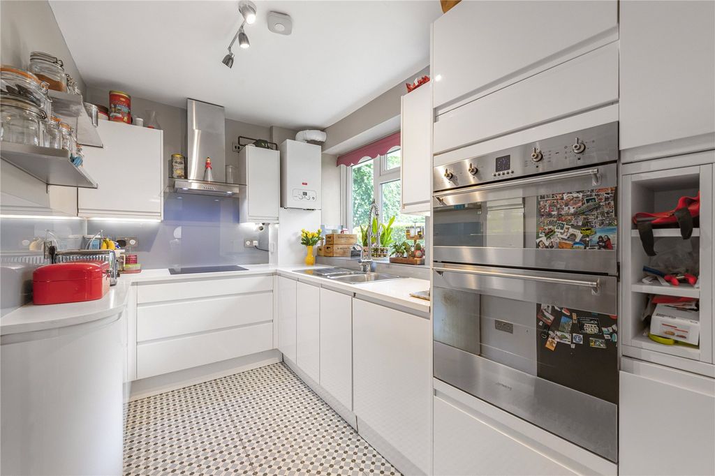 Property photo 3 of 14 Kitchen