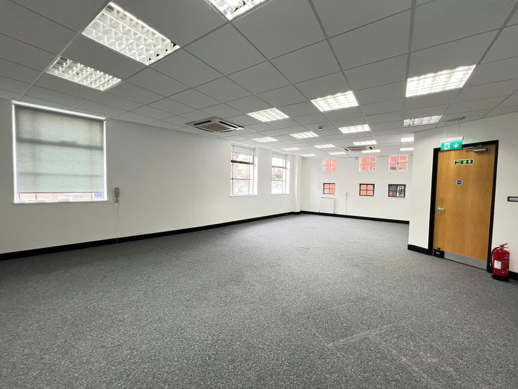 Property photo 1 of 4 20250225_104742907_Ios.Jpg