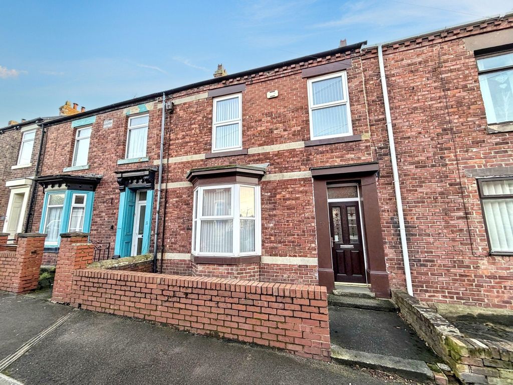 Property photo 1 of 34