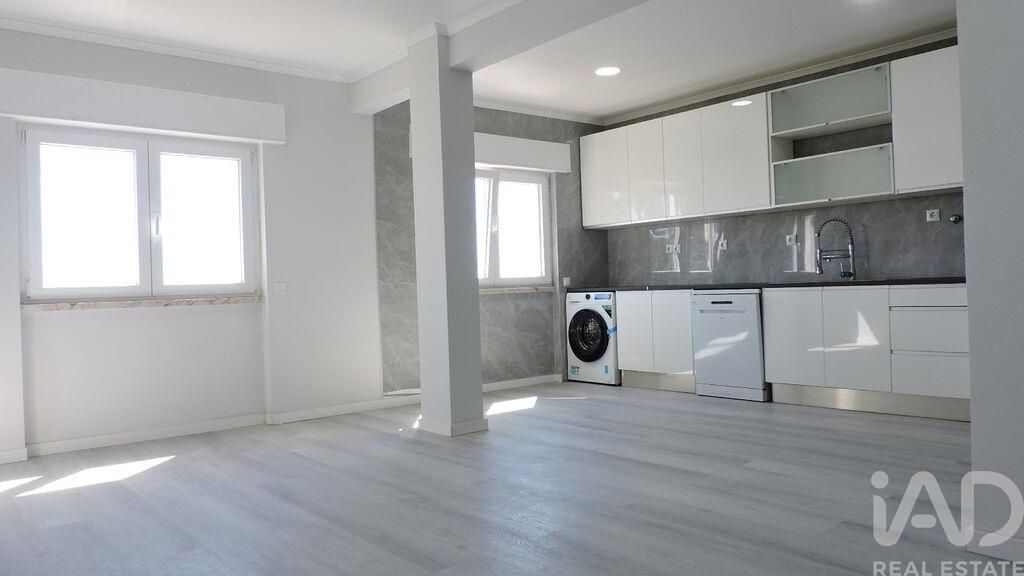 Property photo 1 of 31