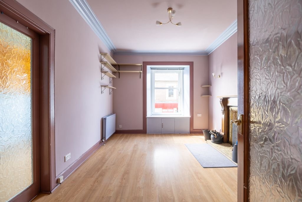 Property photo 3 of 37