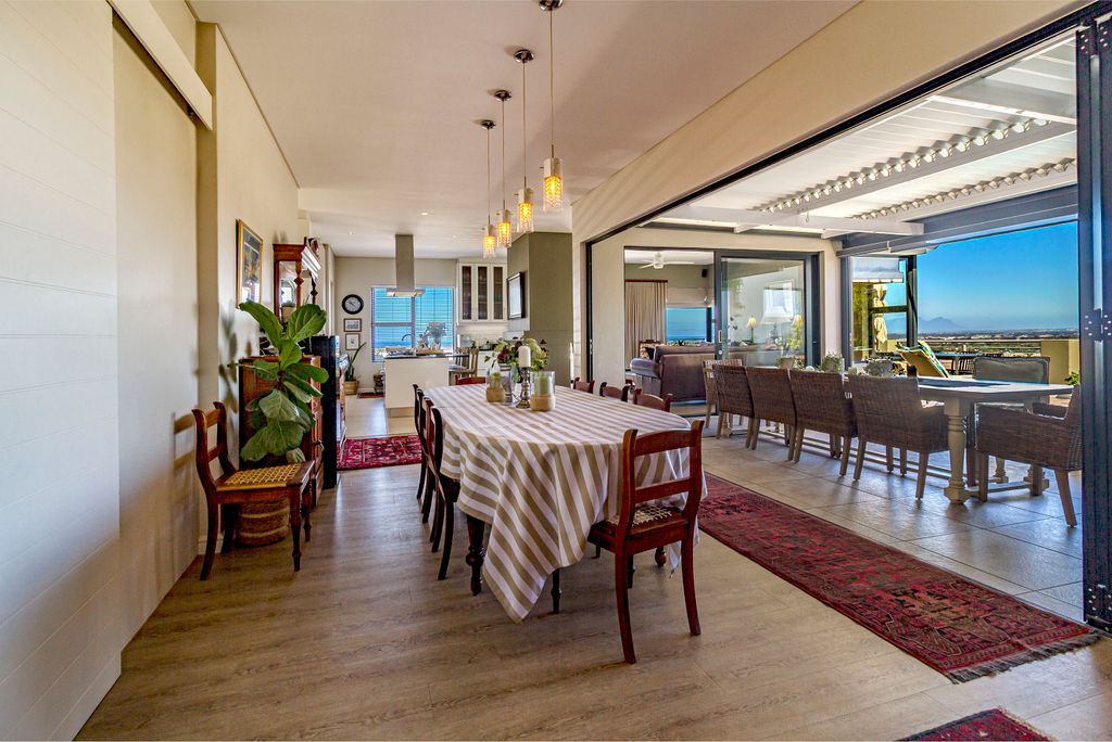 Property photo 1 of 71