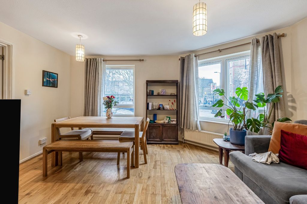 Property photo 2 of 16 Picture No. 29