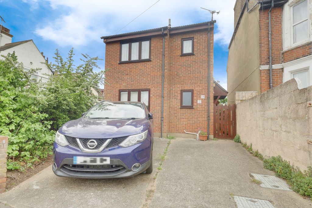 Property photo 1 of 7