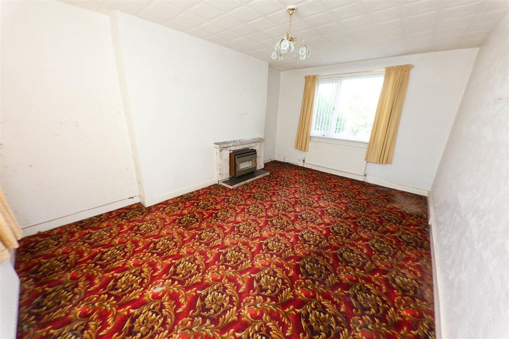 Property photo 2 of 10 Lounge