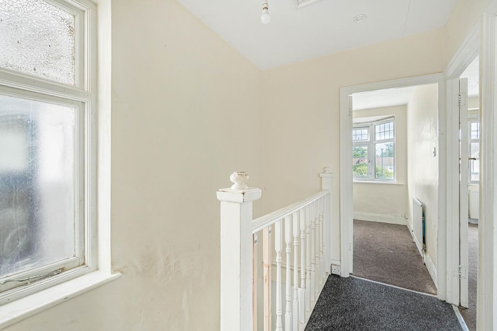 Property photo 3 of 17 Hallway