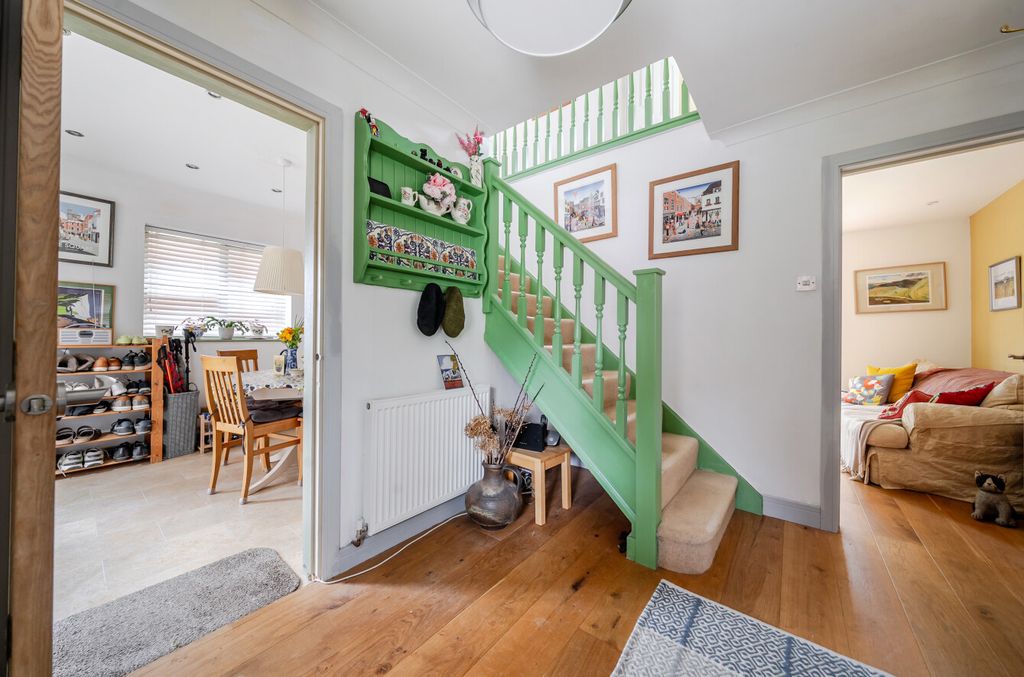 Property photo 3 of 18 1336702-3-6895Ef2...