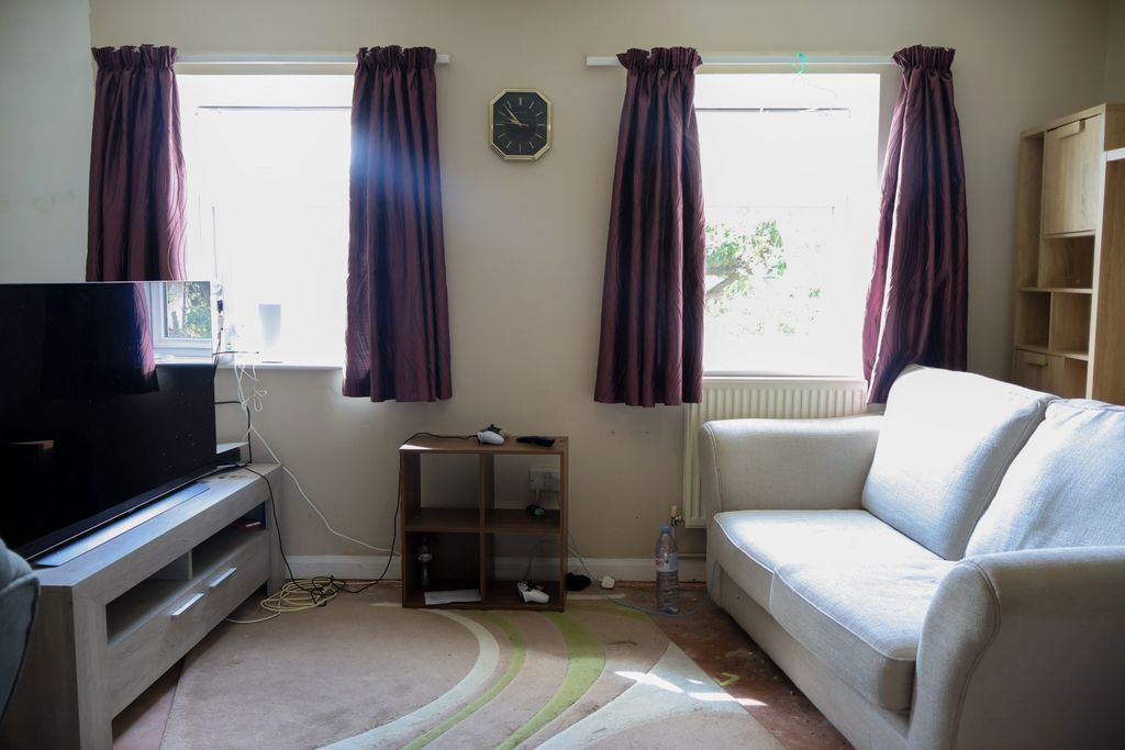 Property photo 2 of 22