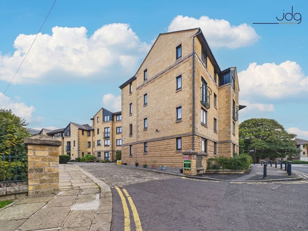 Property photo 1 of 10 Welcome To Spinners Court