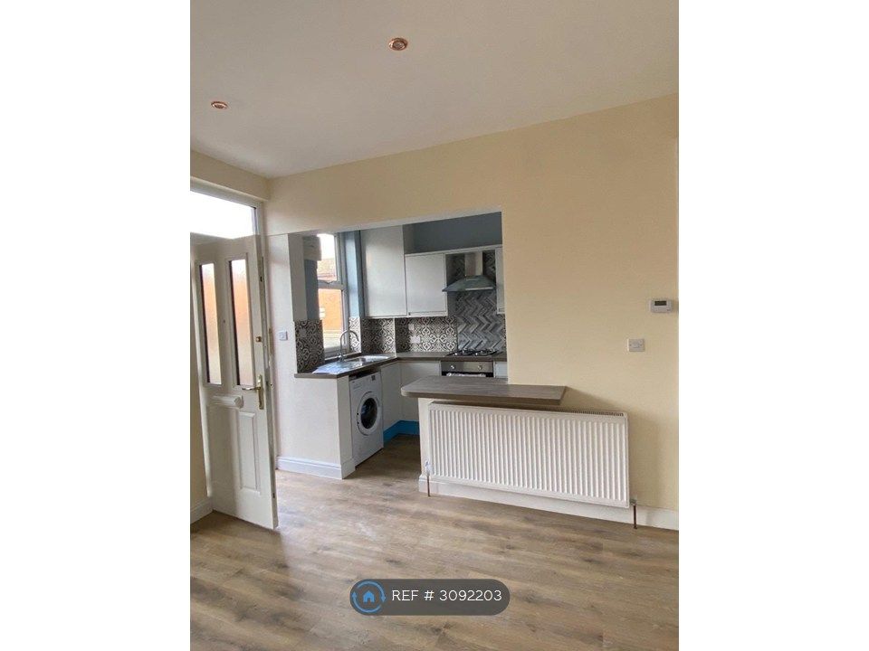 Property photo 1 of 10 Brand New Kitchen With Appliances